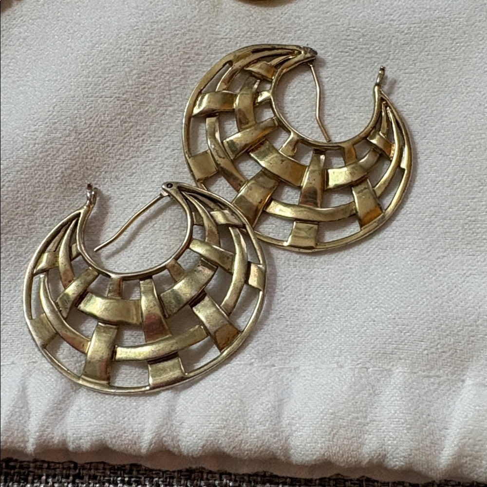 Gold  Earrings MAKE ME AN OFFER!